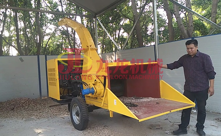 園林樹(shù)枝粉碎機 園林樹枝粉(fěn)碎機(jī)